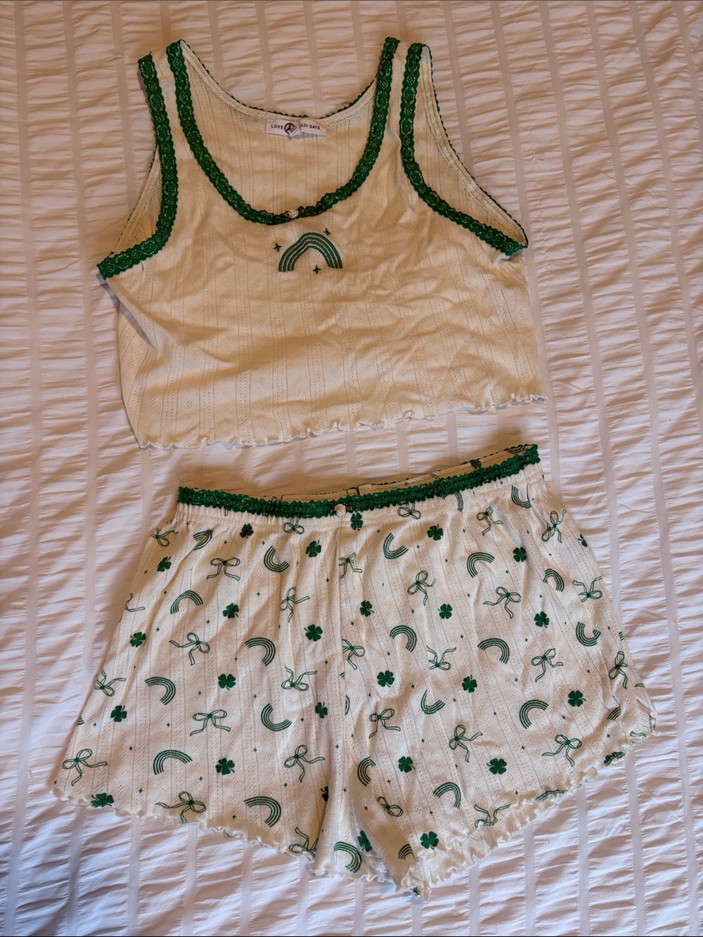 Cream & Green Rainbow Clover Two-Piece Lounge Set